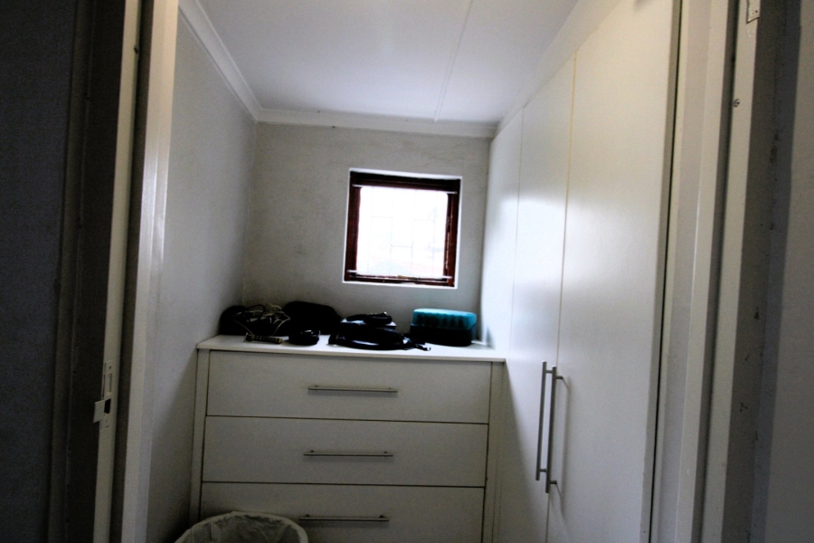 4 Bedroom Property for Sale in Berea Eastern Cape